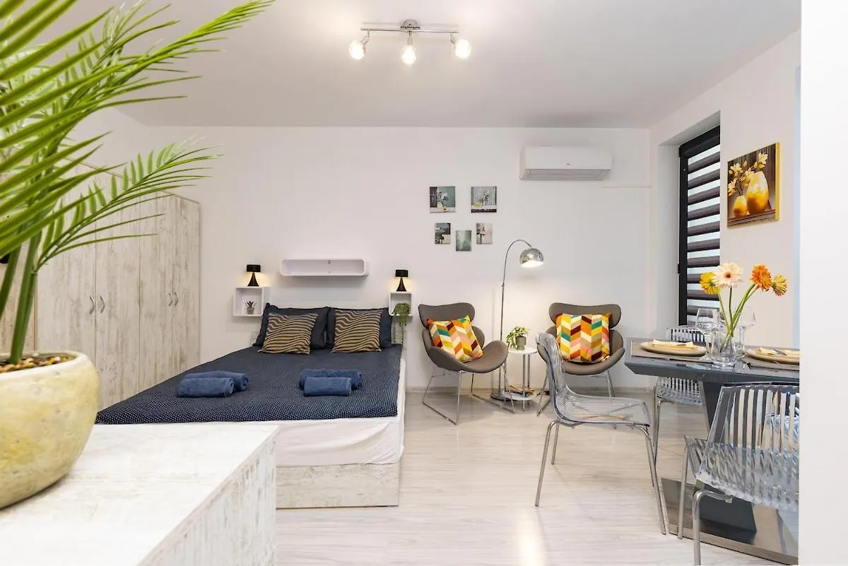 Fancy Studio With Private Parking In New Building Plovdiv Apartment