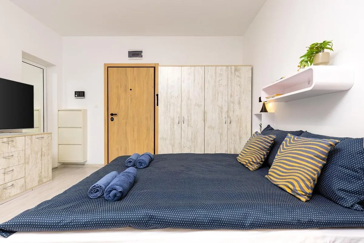 Fancy Studio With Private Parking In New Building Plovdiv Apartment