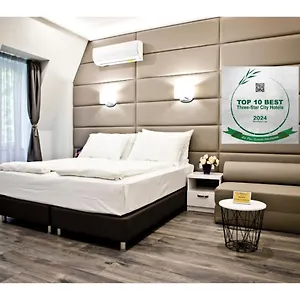 3* Hotel Center
