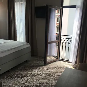 3* Hotel Dali